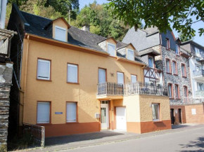  Spacious holiday home in Briedel near River Mosel  Бридель